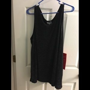 Sleeveless shirt